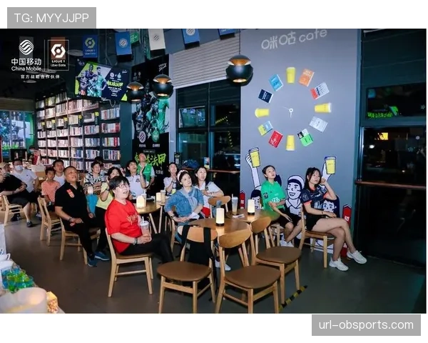 消息：法甲启动“社区观赛”项目，资助贫困社区酒吧安装大屏及正版信号。